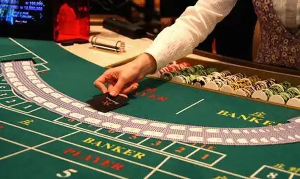 Pengalaman mobile sportsbook dan slot online di evistoto, menawarkan kenyamanan di semua perangkat